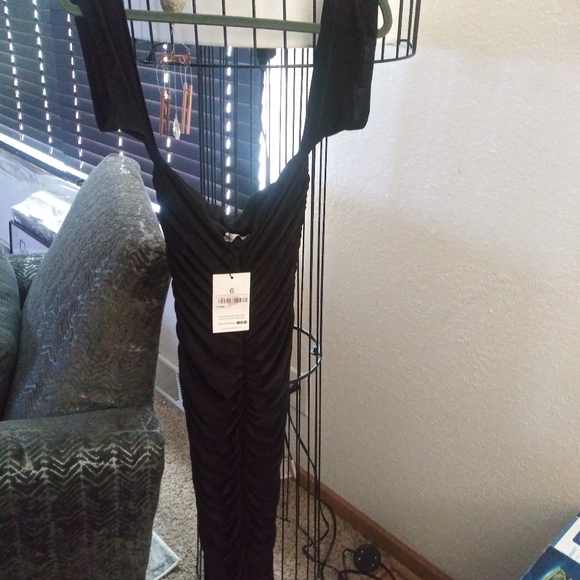 Femine luxe black dress - Picture 2 of 2